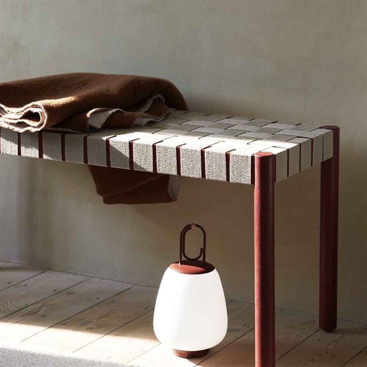 Andtradition Betty Bench TK4-TK5 Maroon inngang