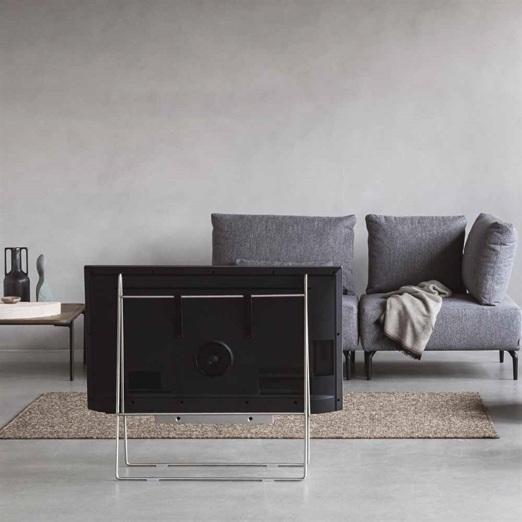 Eva Solo Furniture TV-stativ børstet stål bak i stuen