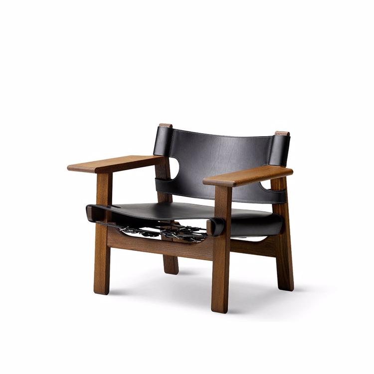 Den spanske stolen er laget av eik og narvskinn