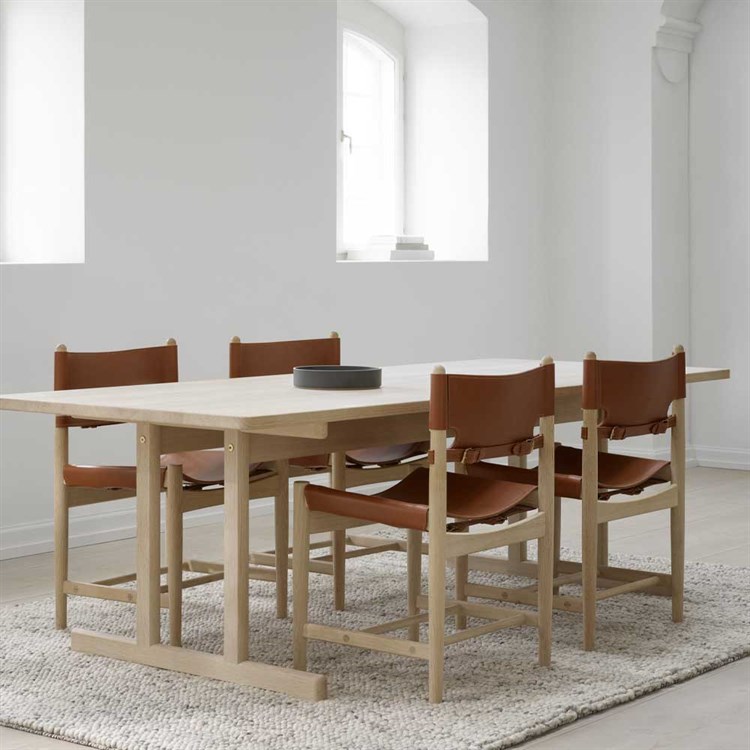 Fredericia Furniture The Spanish Dining Chair, 3237 - Cognac/oljet eik - Miljø