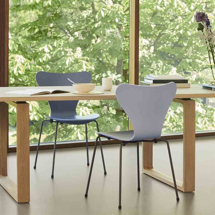 Fritz Hansen 7-seters stol Stained Ash Blue Colors