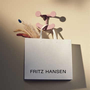Fritz Hansen Happy Hook Hook Hook rail Blush Pink Entre