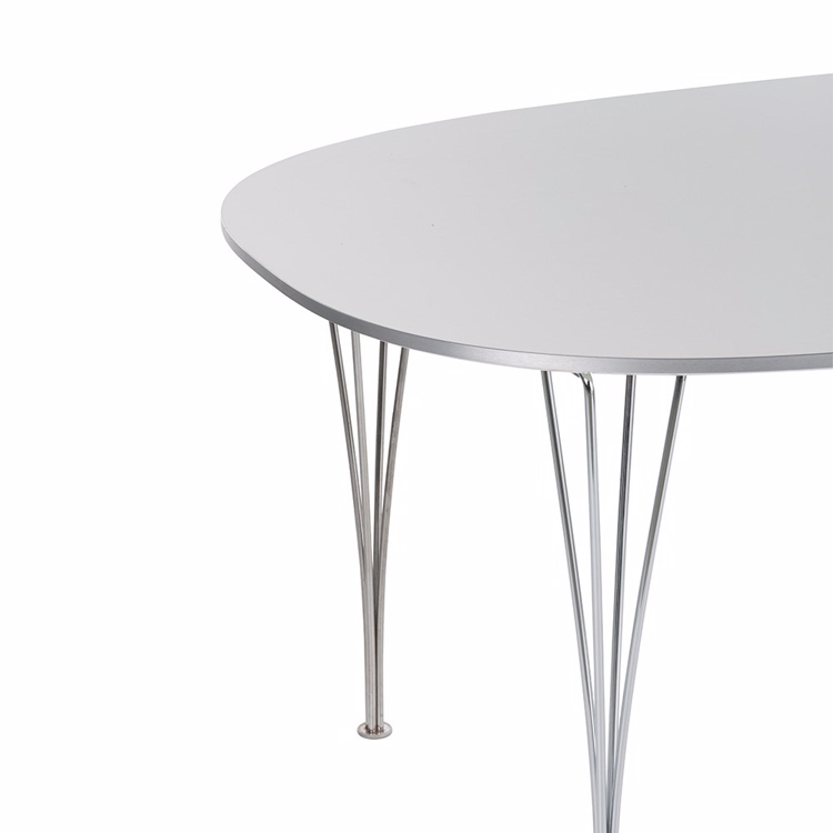 Fritz Hansen Super-Ellipse bord designet av Piet Hein