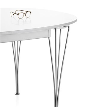 Super-Ellipse spisebord designet av Piet Hein