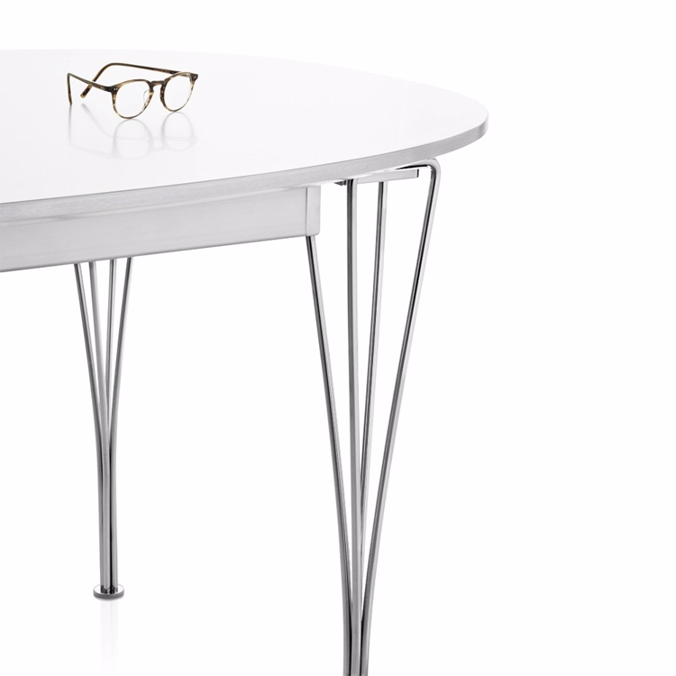 Super-Ellipse spisebord designet av Piet Hein