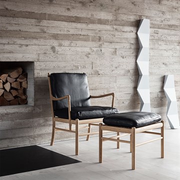 Carl Hansen & Søn OW149 Colonial stol og fotskammel designet av Ole Wanscher