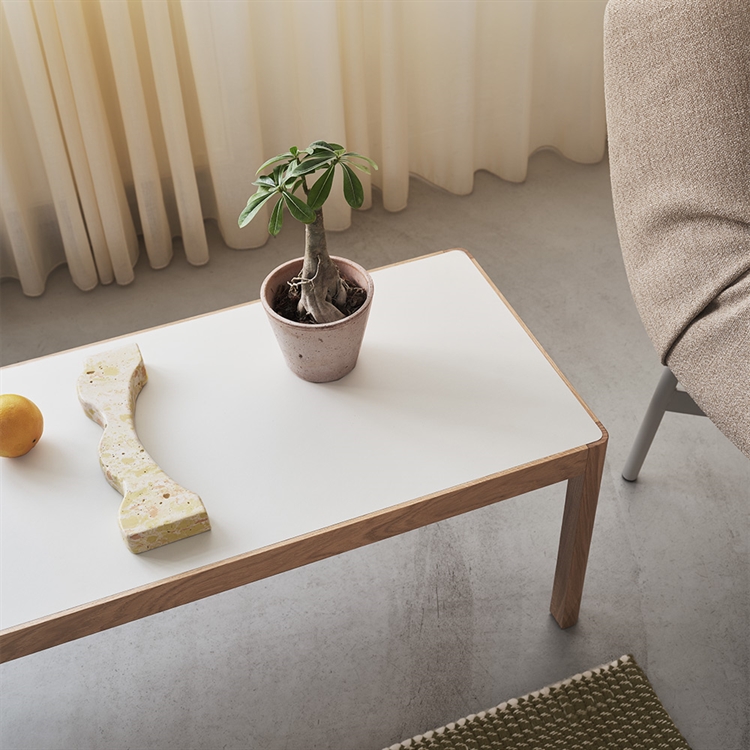 Muuto Workshop Sofabord Linoleum Langt for stuemiljøet